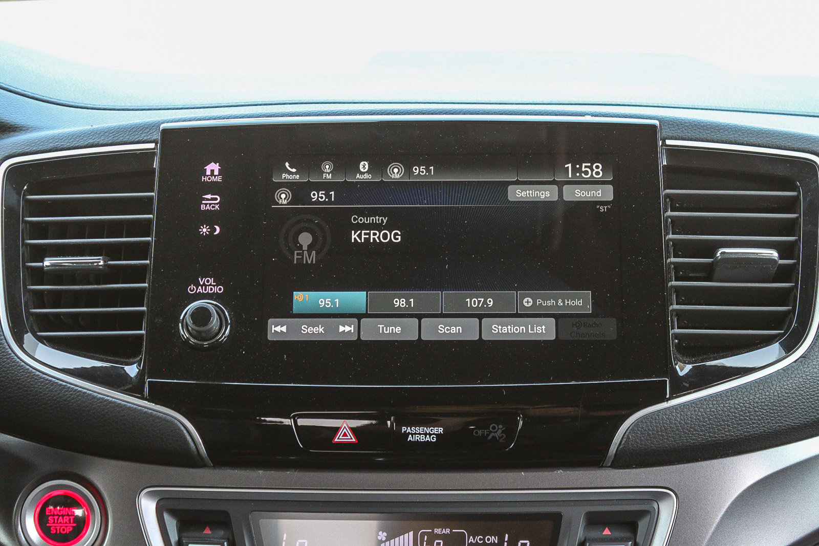 Used 2023 Honda Passport EX-L image 16