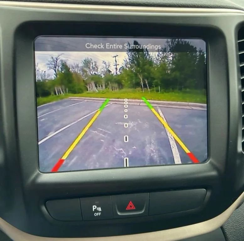 Used 2018 Jeep Cherokee Limited AWD/4WD image 14
