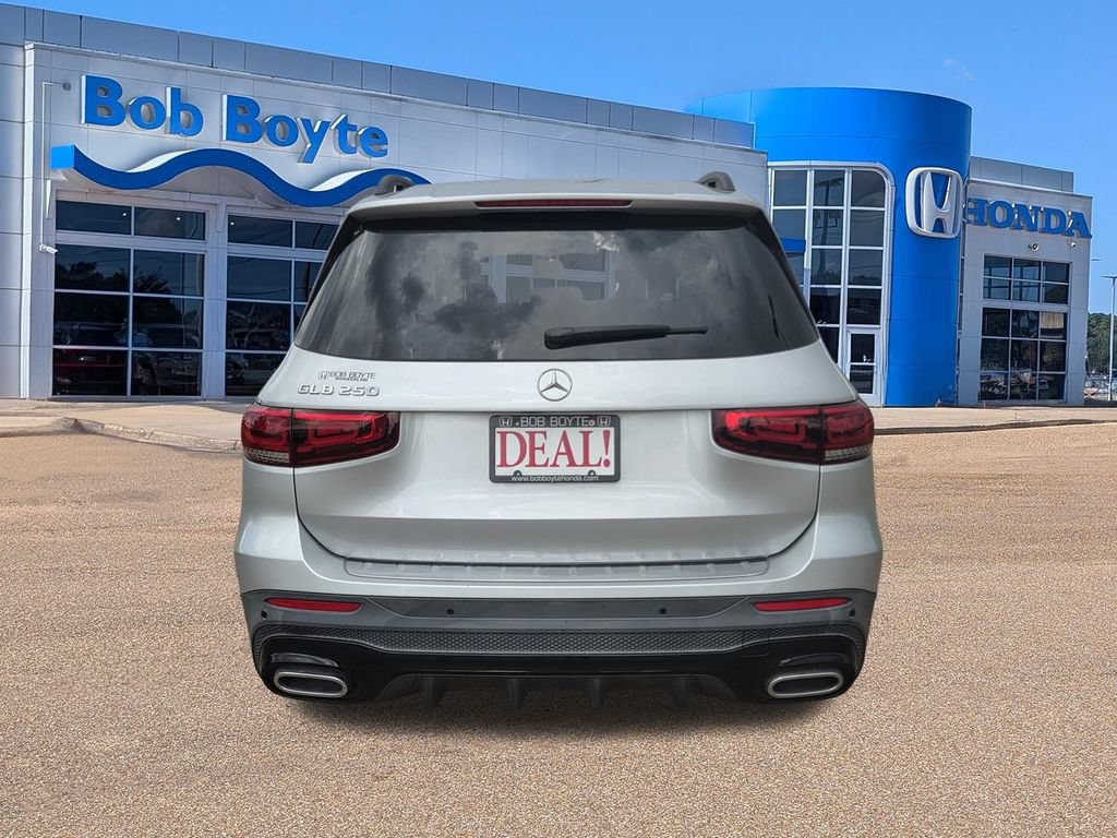 Used 2020 Mercedes-Benz GLB 250 image 6