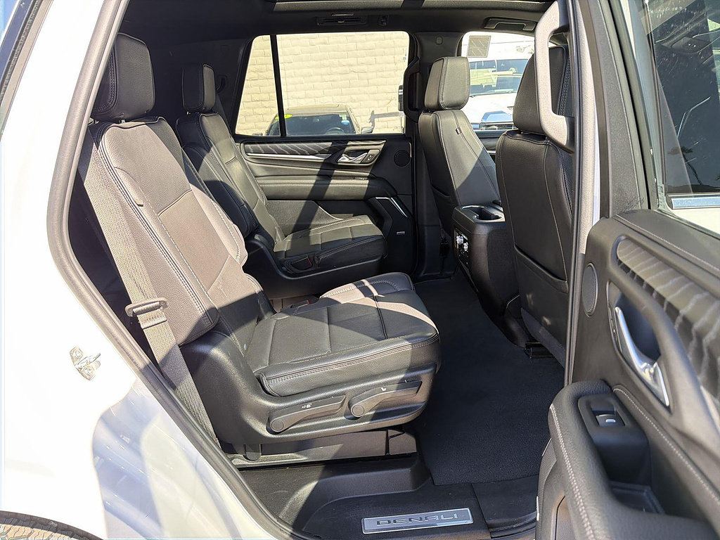 Used 2024 GMC Yukon Denali RWD image 27