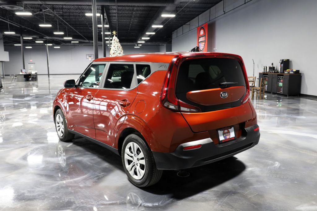 Used 2021 Kia Soul LX FWD image 5