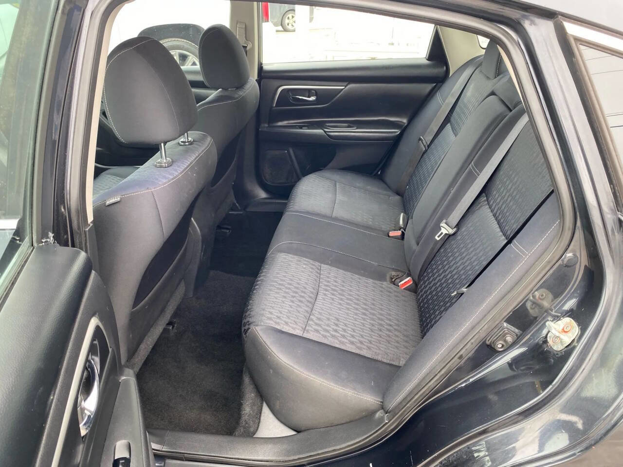 Used 2018 Nissan Altima 2.5 SV image 22