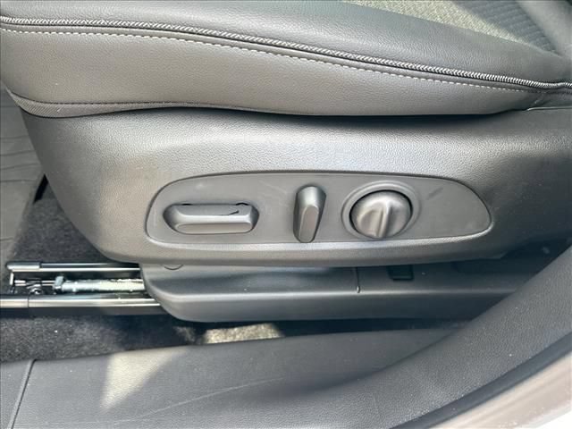 Certified 2024 Buick Encore GX Preferred w/ Comfort Package FWD image 20