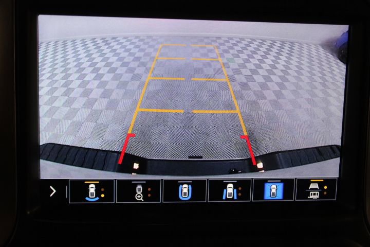 Used 2020 Chevrolet Silverado 2500 LTZ w/ LTZ Premium Package image 4