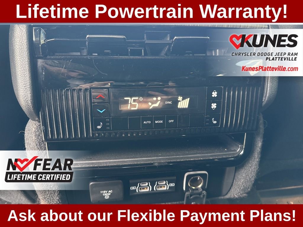 Used 2023 Jeep Wagoneer Series II w/ Flexible Seating Group image 28