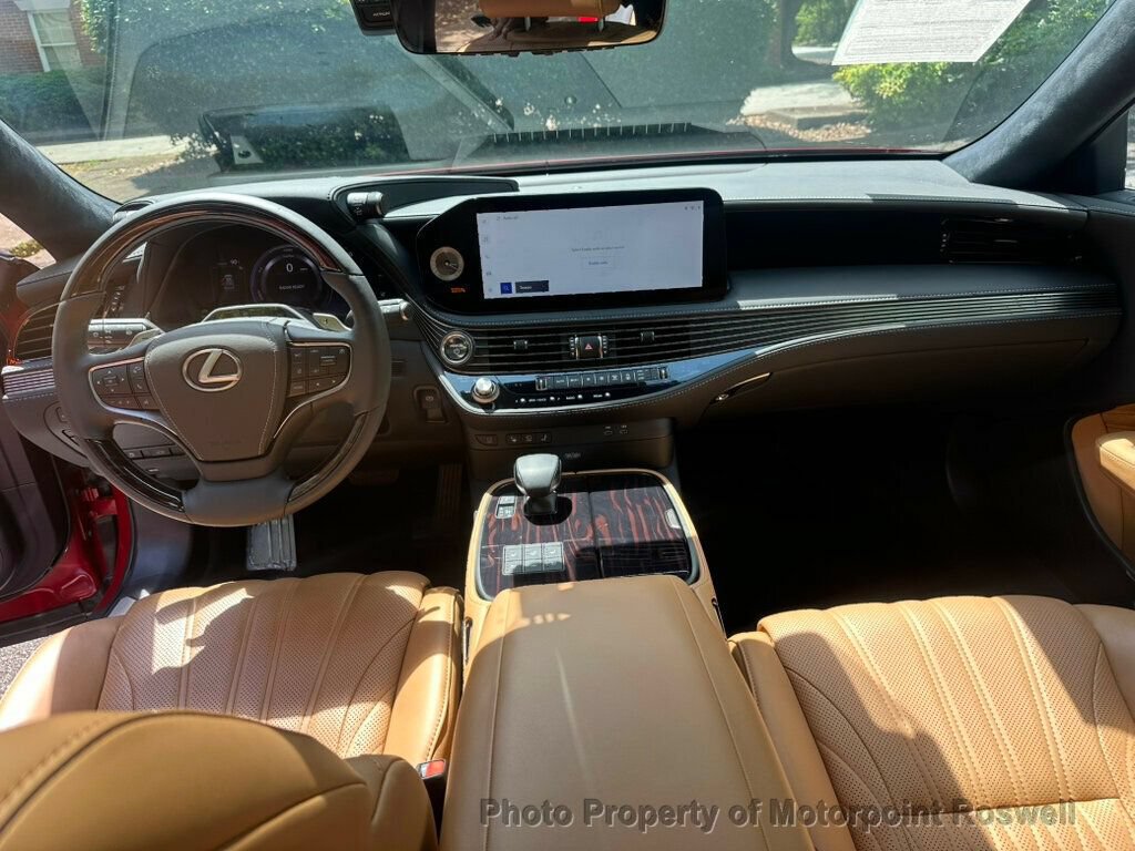 Used 2024 Lexus LS 500h AWD w/ Luxury Package image 32