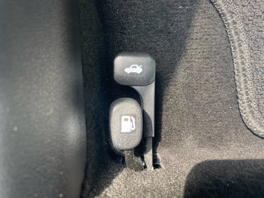 Certified 2025 Kia K4 FWD image 34