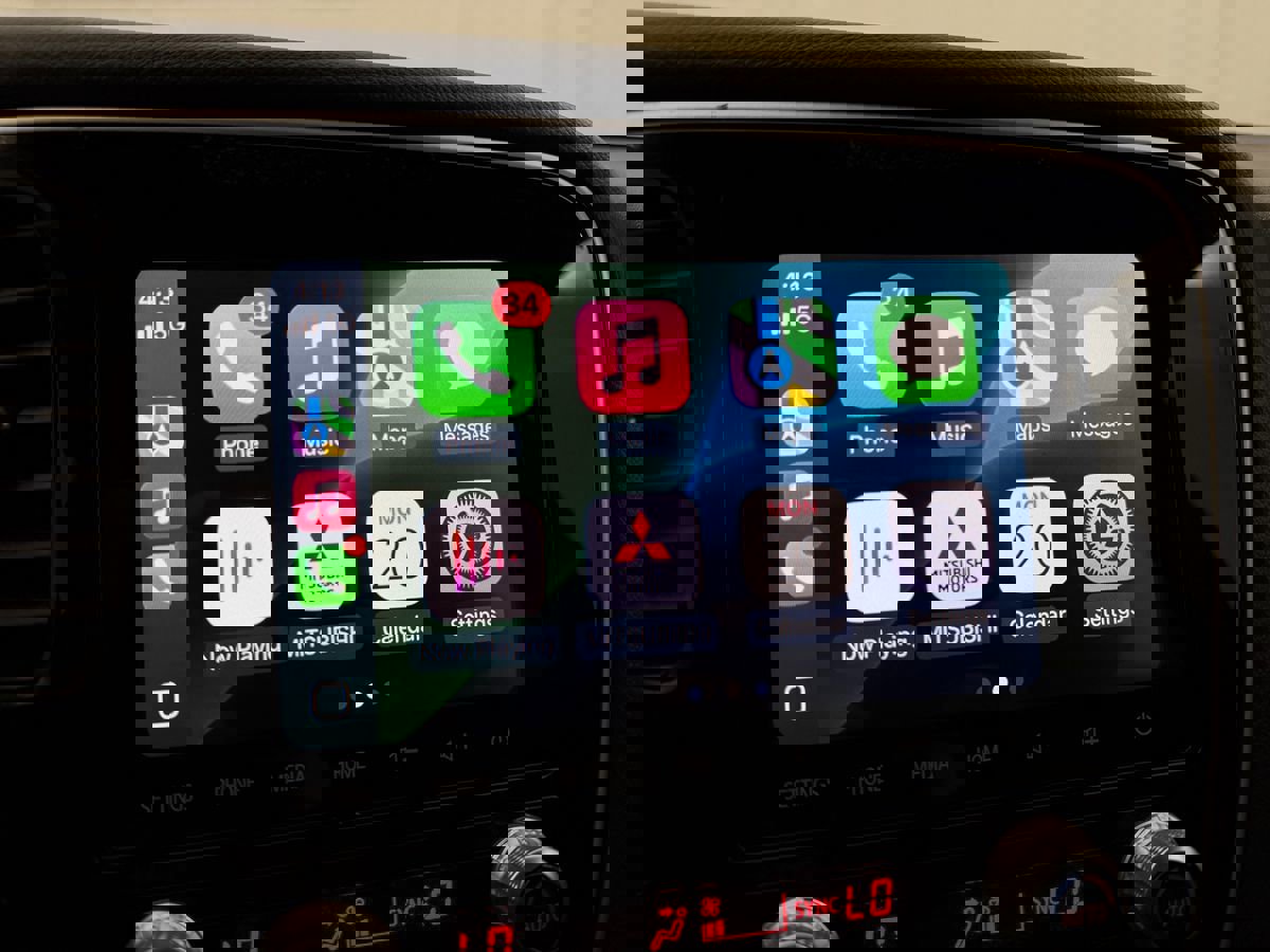 Used 2020 Mitsubishi Outlander SEL image 21