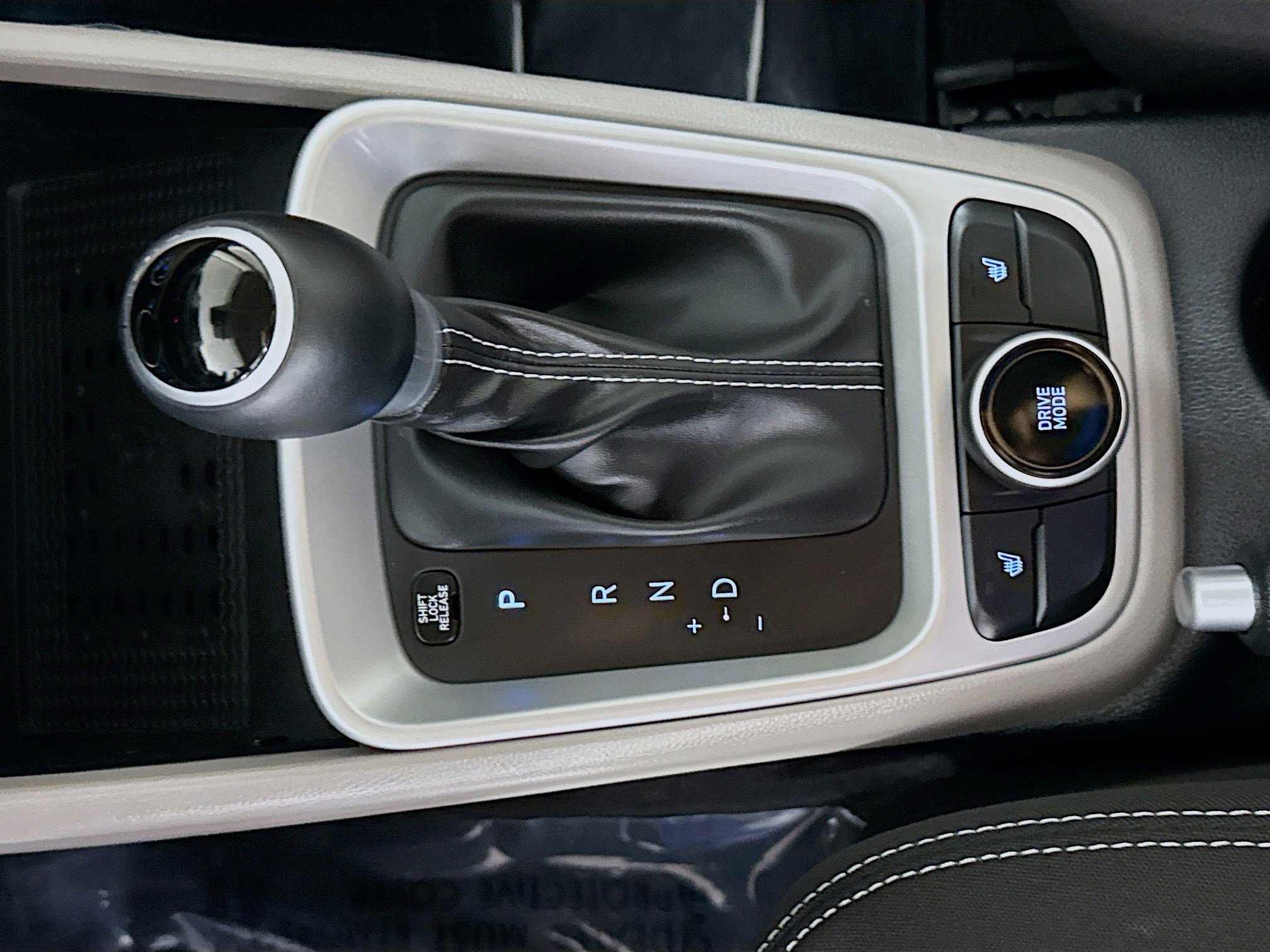 Used 2026 Hyundai Venue SEL image 20