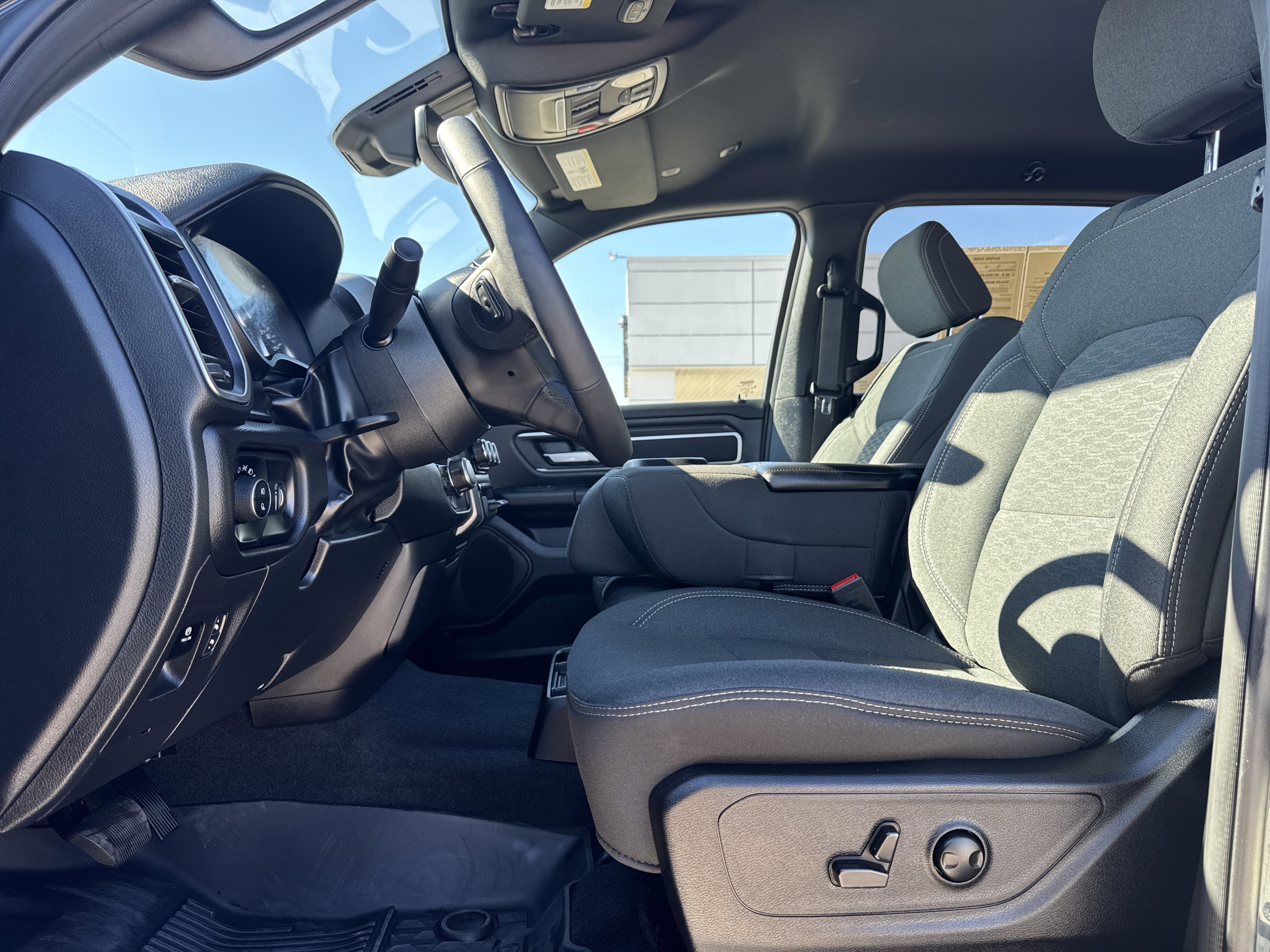 Used 2025 RAM 1500 Big Horn image 27