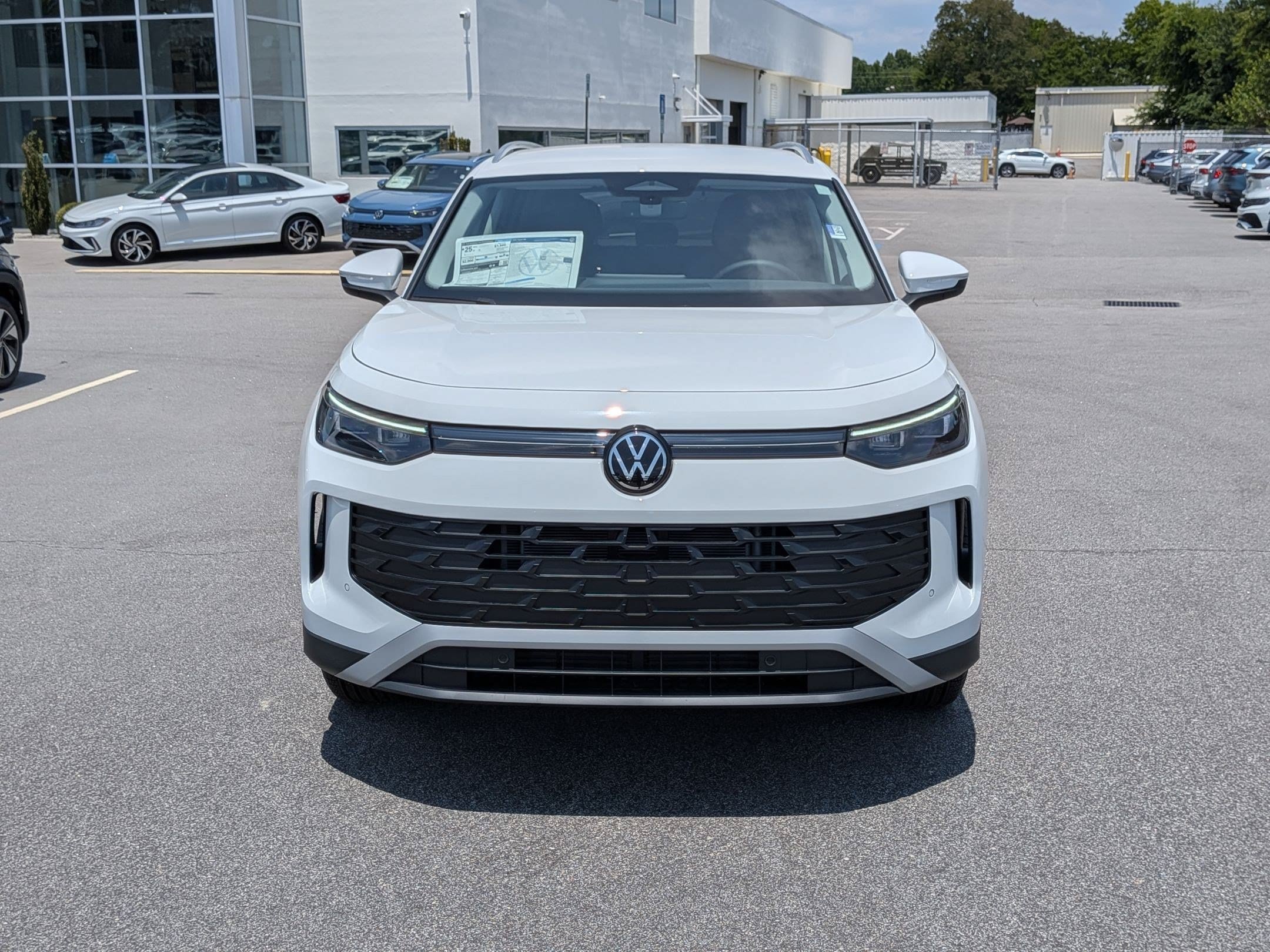 New 2026 Volkswagen Tiguan SE AWD/4WD image 8