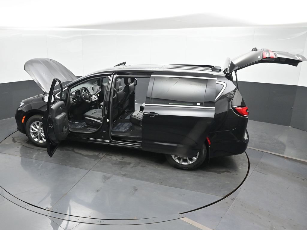 New 2026 Chrysler Pacifica Select image 50