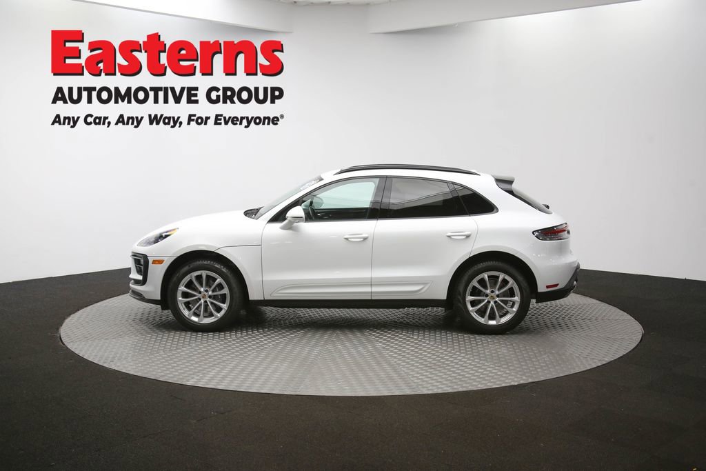 Used 2023 Porsche Macan T w/ Premium Package Plus image 62