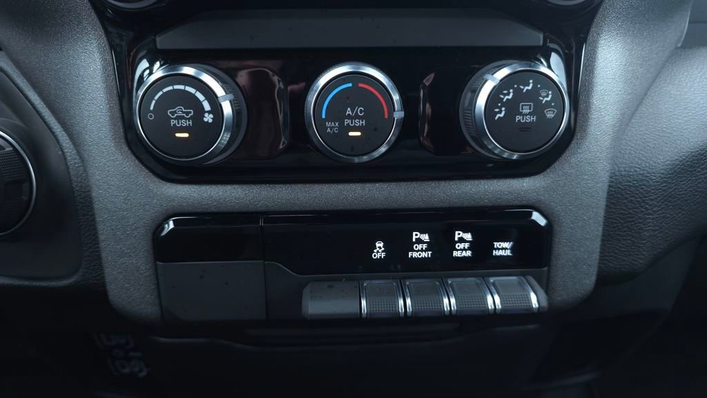 Used 2025 RAM 1500 Tradesman AWD/4WD image 33