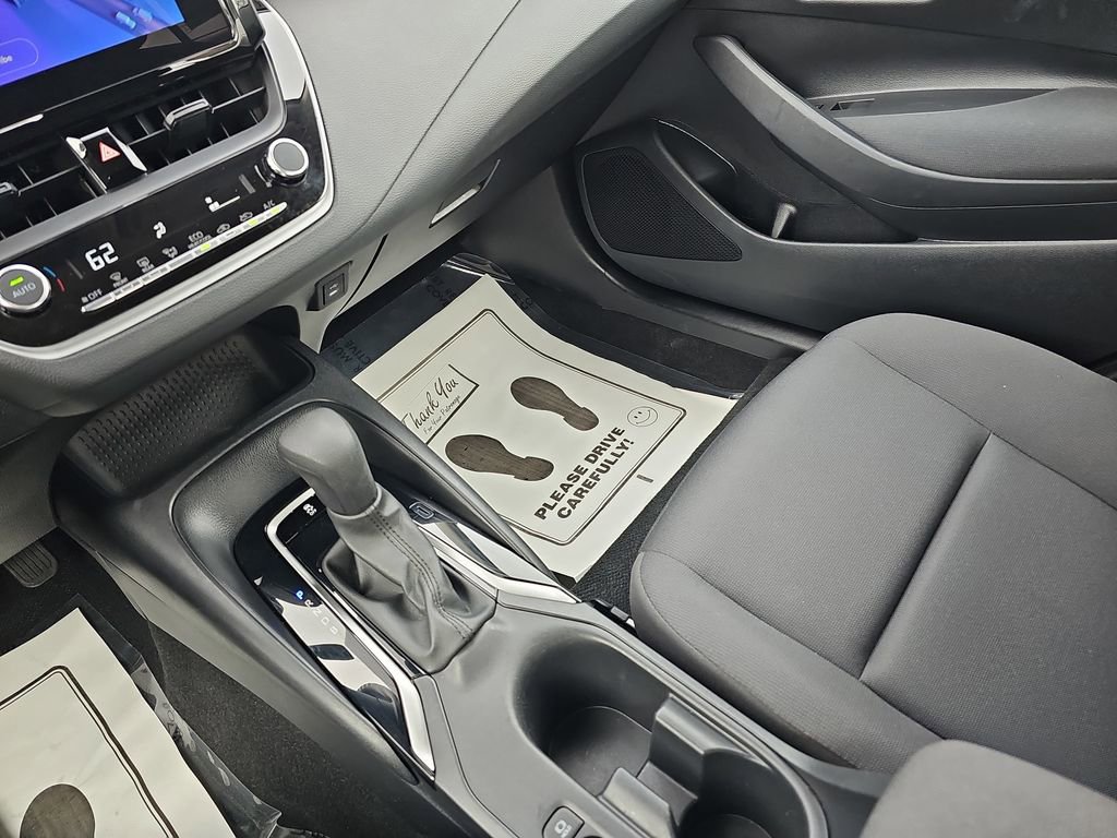 Used 2024 Toyota Corolla LE image 29