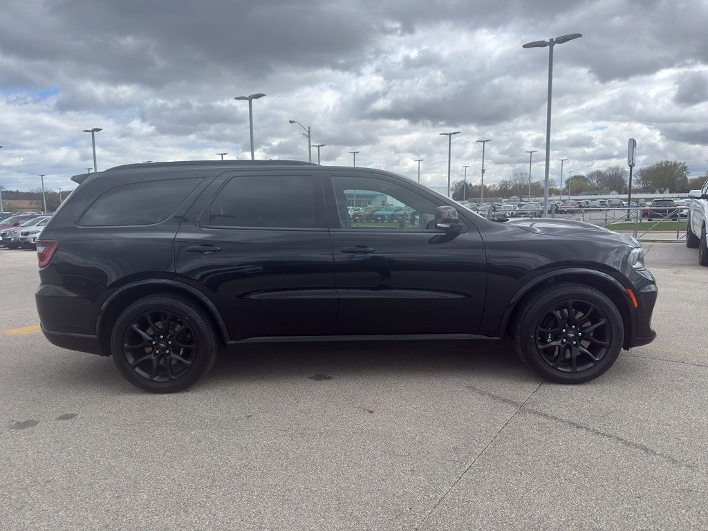 Used 2021 Dodge Durango R/T w/ Tow 'N Go Package AWD/4WD image 4