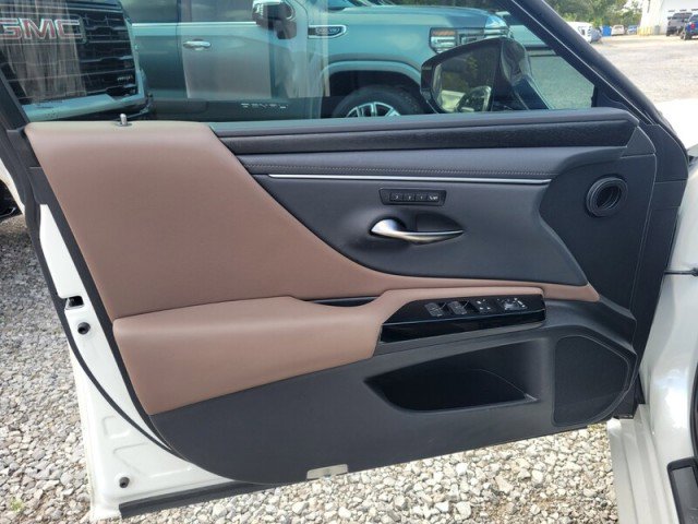 Used 2023 Lexus ES 350 w/ Premium Package FWD image 13