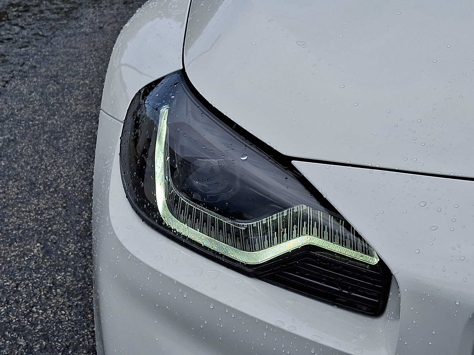 Used 2024 BMW M2 w/ Lighting Package RWD image 9
