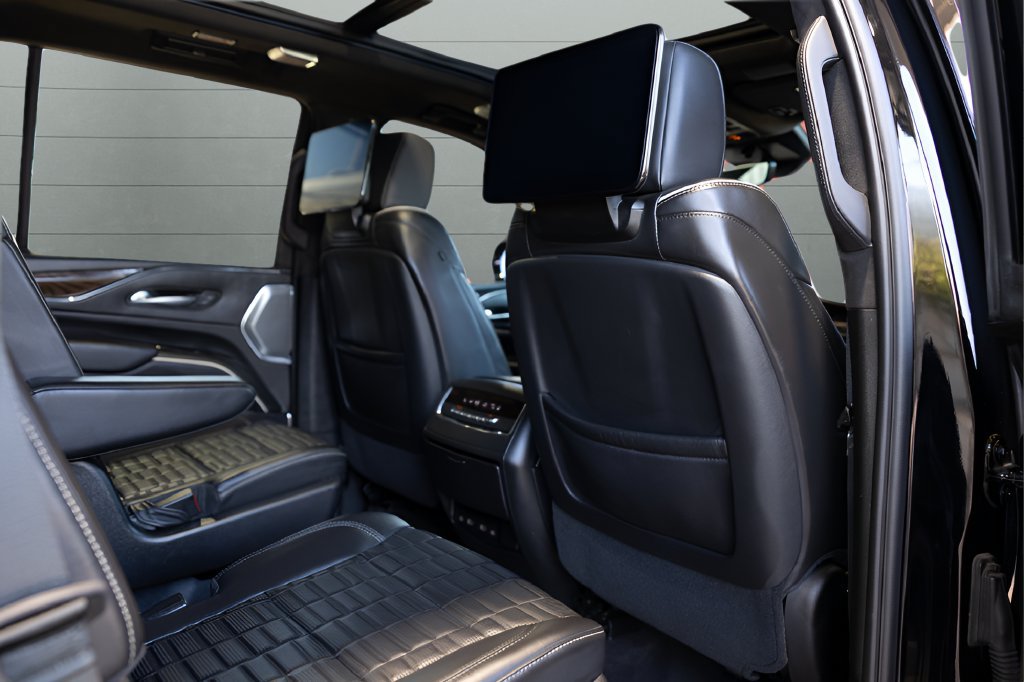 Used 2023 Cadillac Escalade Sport Platinum w/ LPO, ONYX Package AWD/4WD image 62