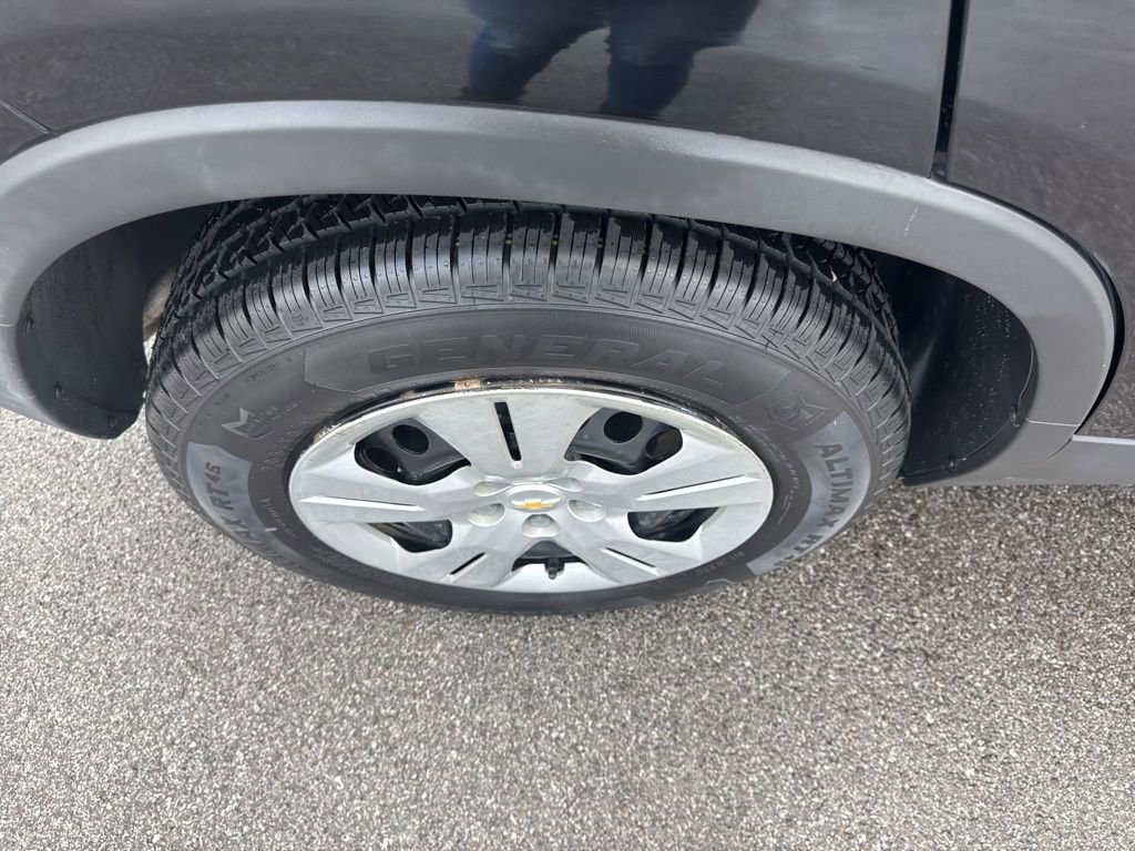Used 2018 Chevrolet Trax LS image 25