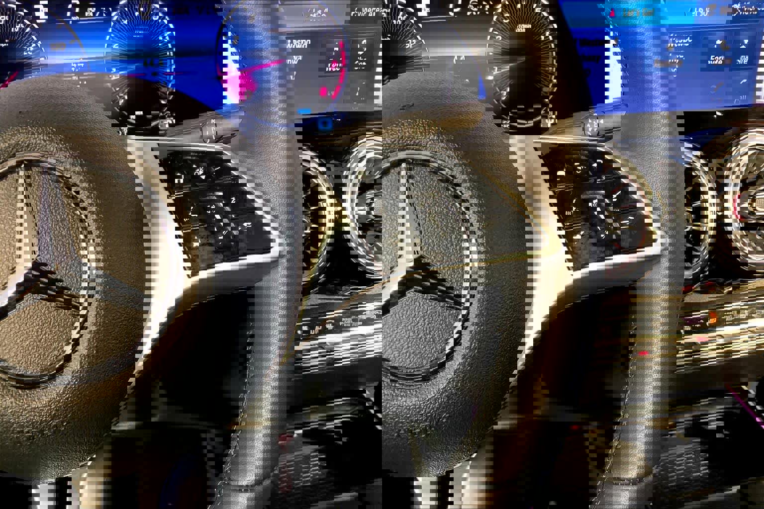 Used 2024 Mercedes-Benz GLB 250 4MATIC image 25