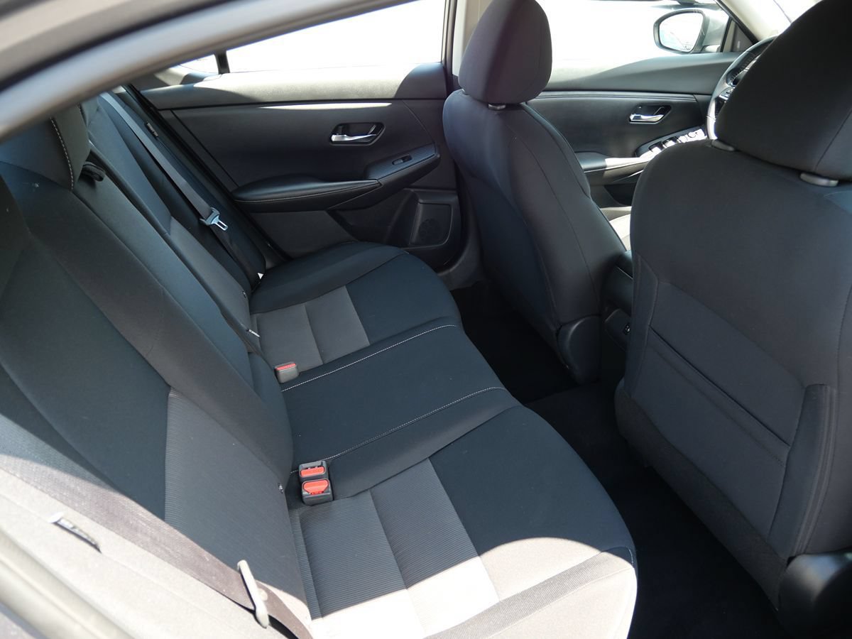Used 2020 Nissan Sentra SV FWD image 29