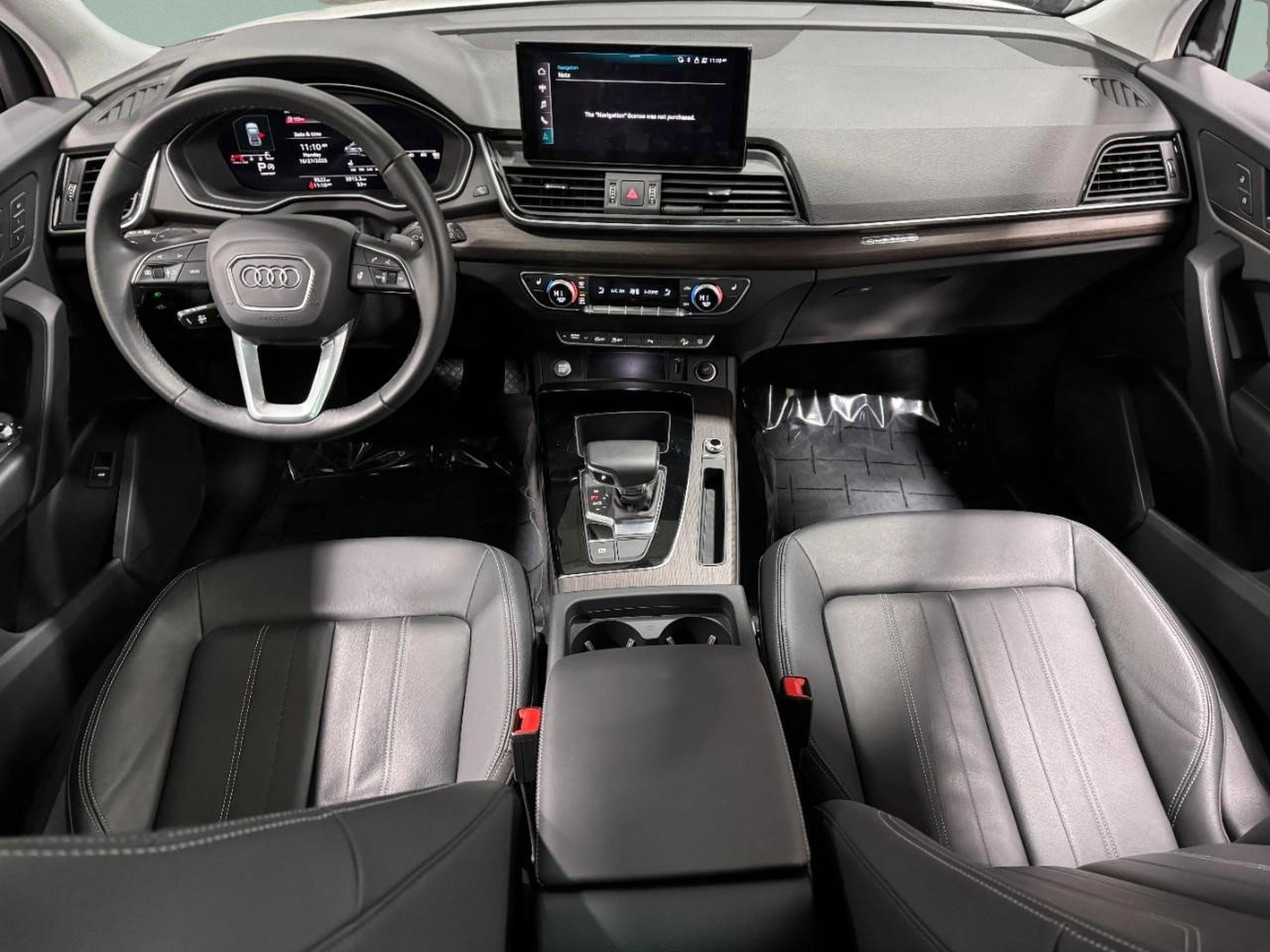 Certified 2025 Audi Q5 2.0T Premium w/ Convenience Plus Package image 13