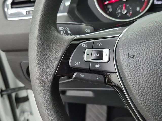 Used 2019 Volkswagen Tiguan S image 24