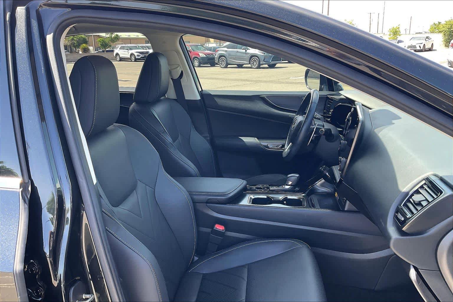 Used 2024 Lexus NX 350h AWD w/ Vision Package image 9