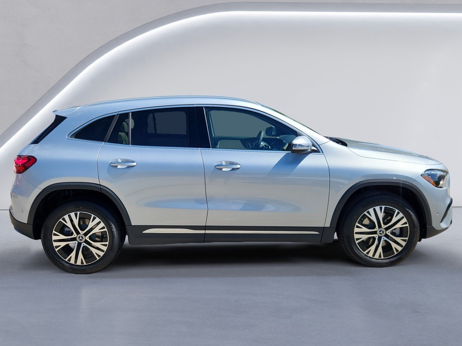 New 2026 Mercedes-Benz GLA 250 4MATIC image 3