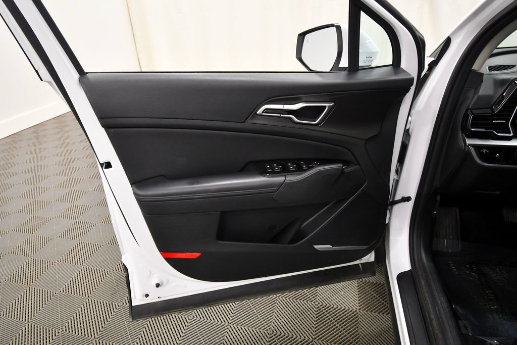 Certified 2023 Kia Sportage EX AWD/4WD image 13