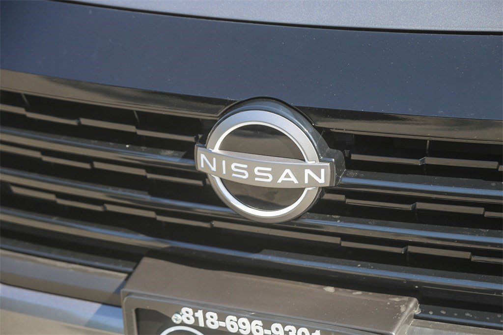 New 2026 Nissan Kicks SV w/ Charging Package image 5