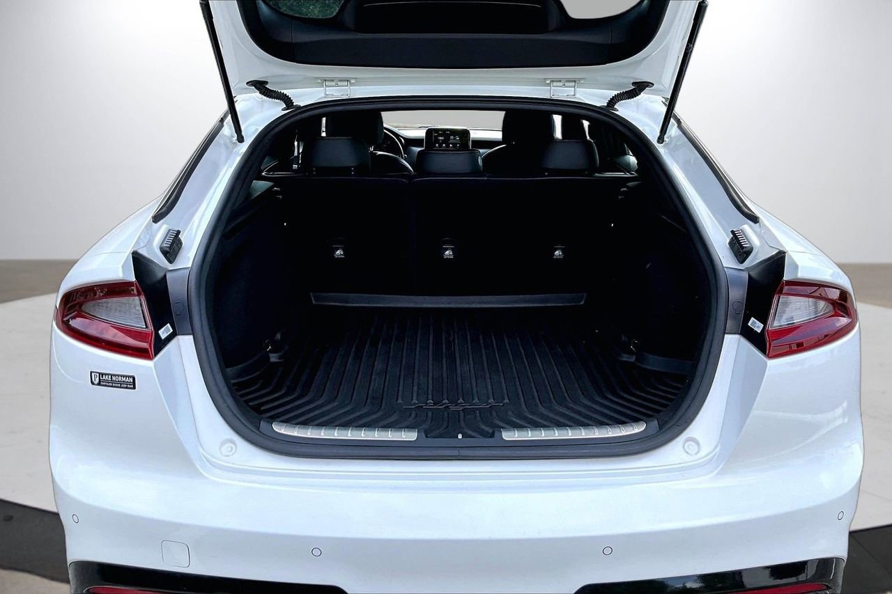 Used 2021 Kia Stinger GT RWD image 24