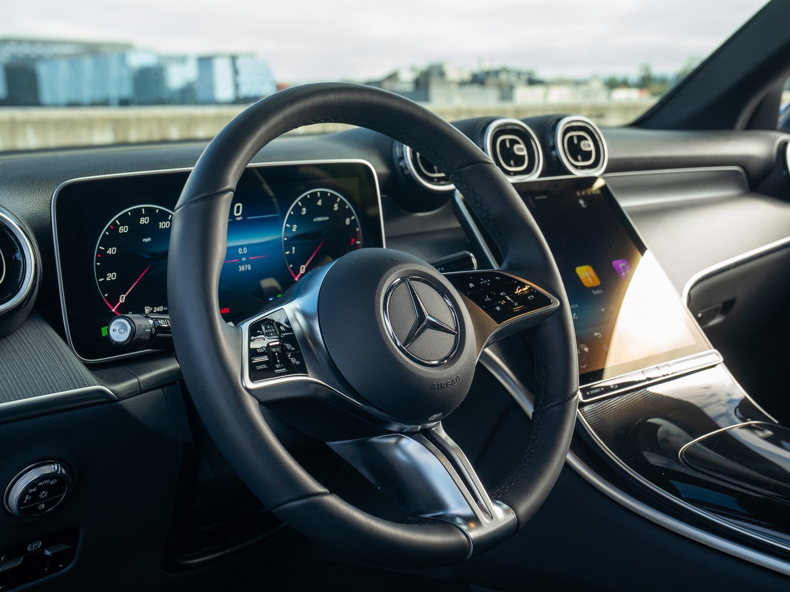 Certified 2026 Mercedes-Benz GLC 300 4MATIC image 17
