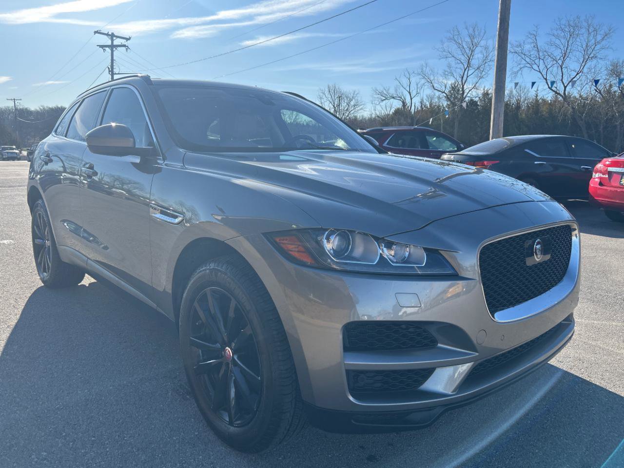 Used 2020 Jaguar F-PACE Prestige image 3