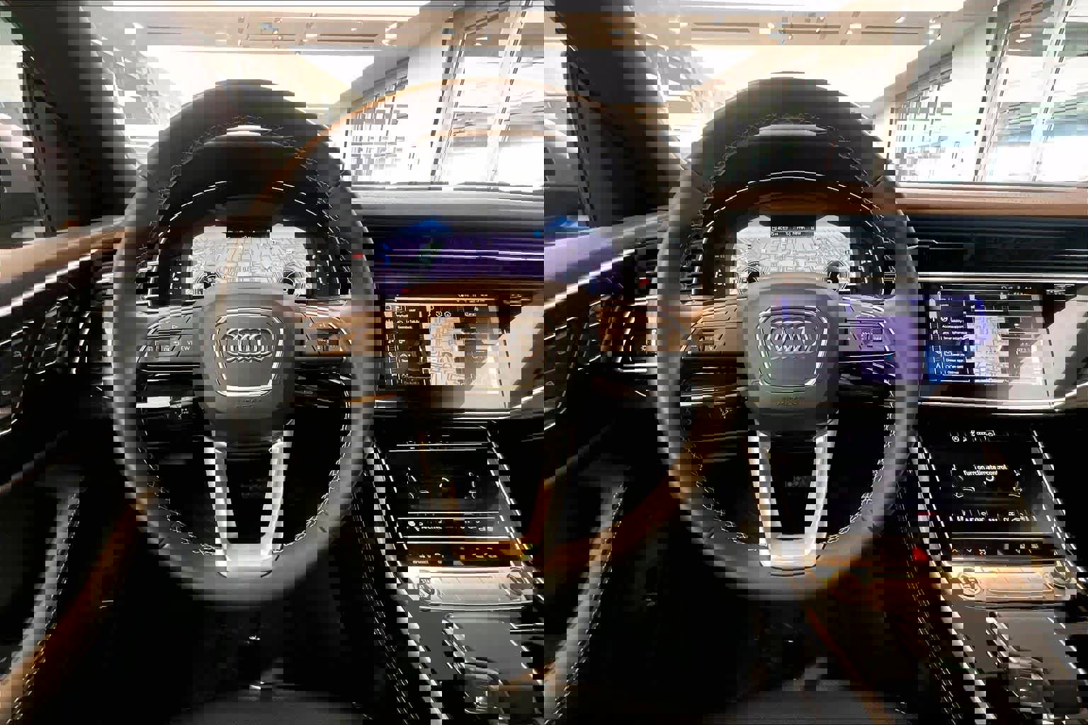 Certified 2025 Audi Q8 Premium Plus w/ Premium Plus Package image 5