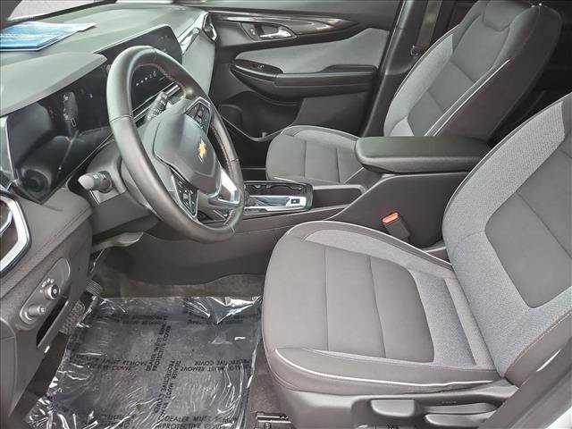 Used 2024 Chevrolet TrailBlazer LT w/ LT Cold Weather Package FWD image 21