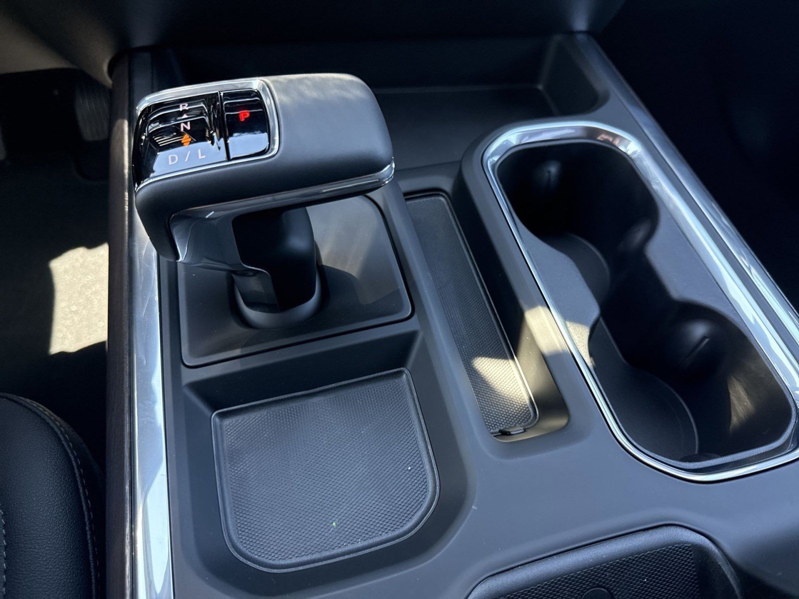 New 2026 GMC Sierra 1500 SLT image 17