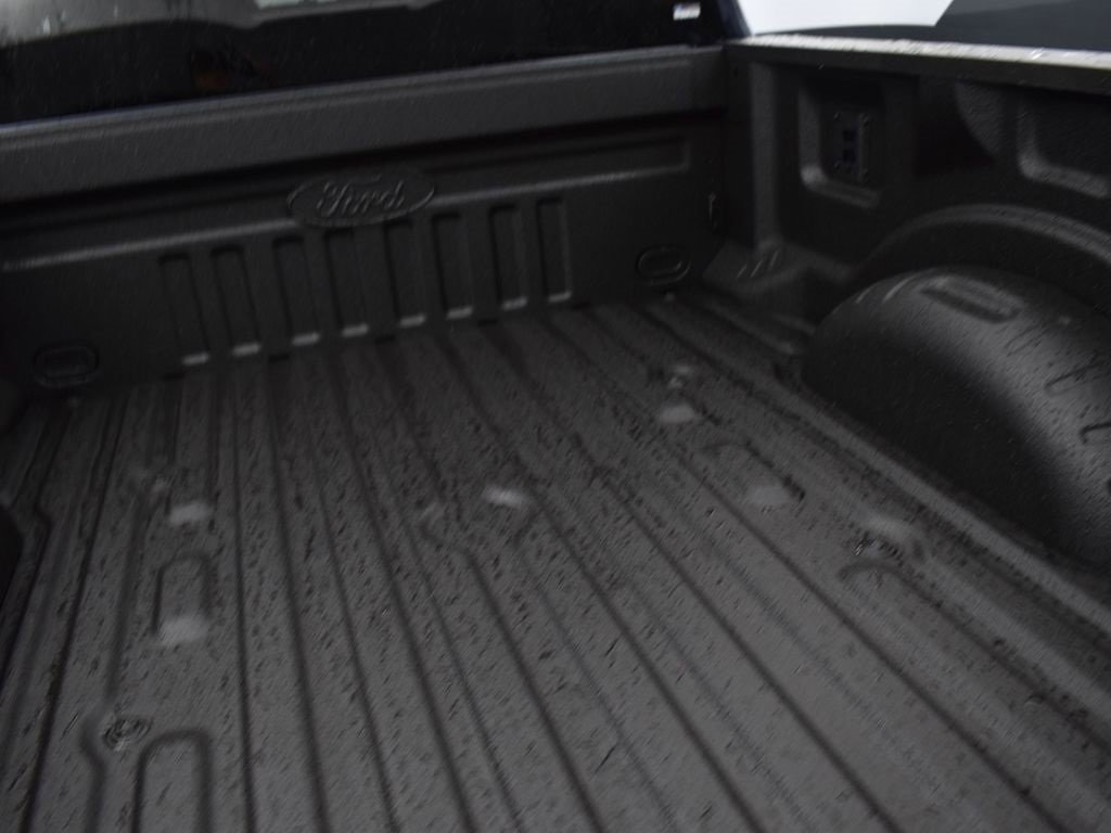 New 2025 Ford F350 Lariat w/ Black Appearance Package image 9