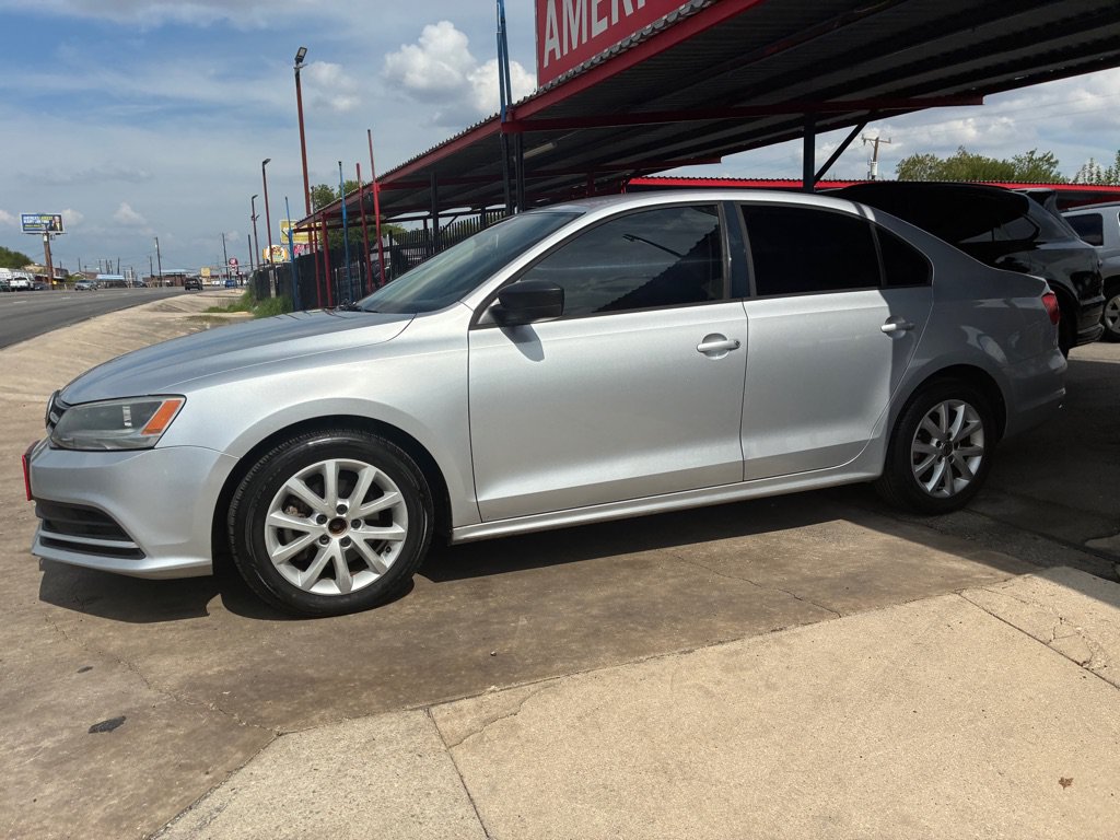 Used 2015 Volkswagen Jetta SE FWD image 5