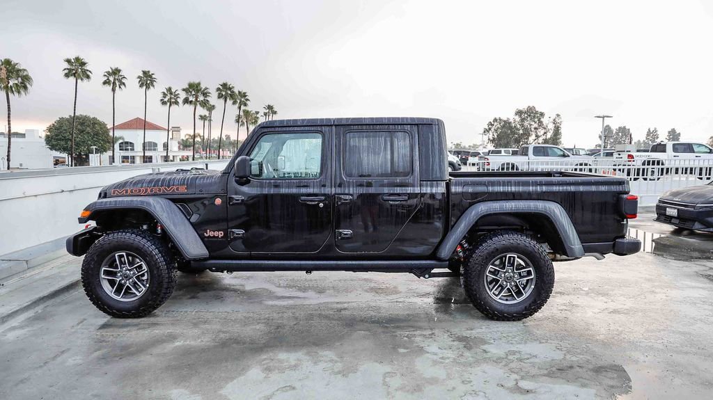 Used 2025 Jeep Gladiator Mojave image 14