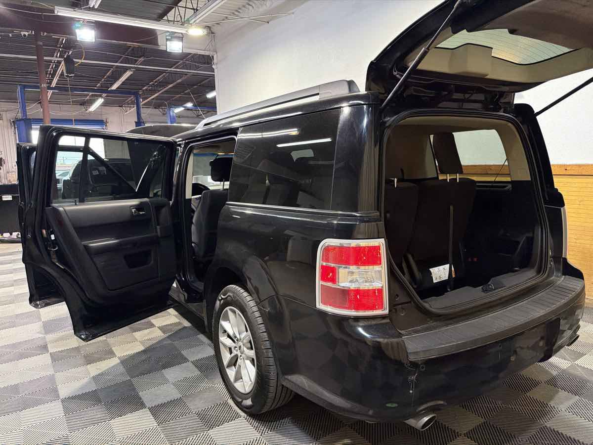 Used 2019 Ford Flex SE image 13