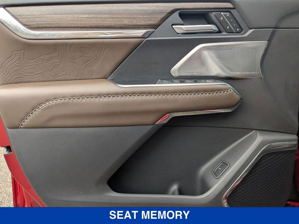 New 2026 GMC Acadia Denali Ultimate w/ LPO, All-Weather Package image 11