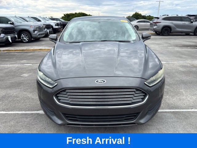 Used 2016 Ford Fusion SE FWD image 18