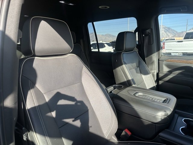 Used 2023 Chevrolet Suburban Premier image 23