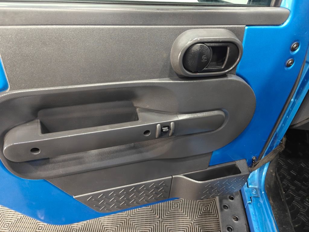 Used 2010 Jeep Wrangler Unlimited Sport image 31