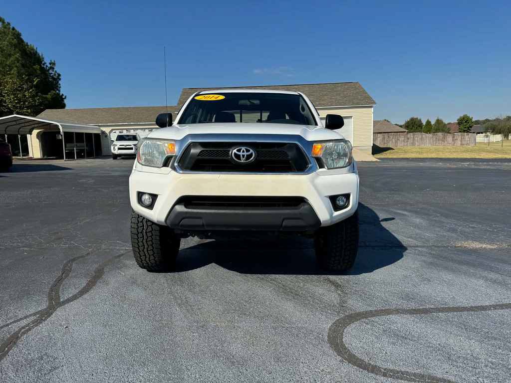 Used 2014 Toyota Tacoma PreRunner w/ TRD Off-Road Package RWD image 8