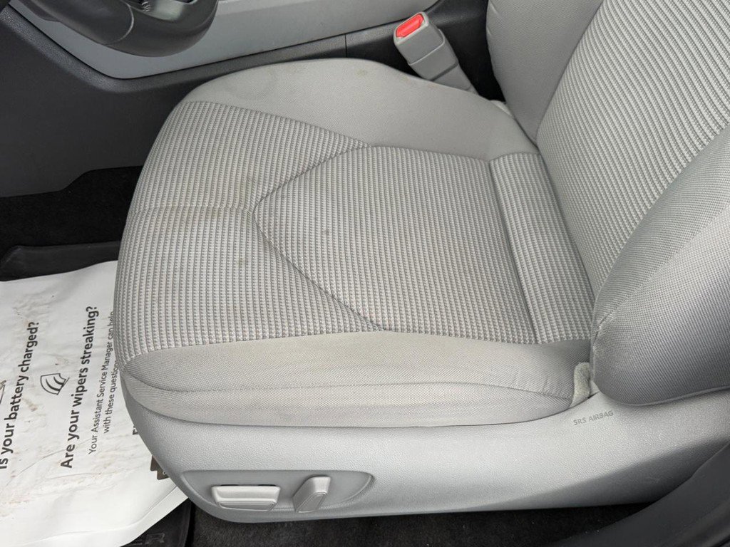 Used 2023 Toyota Highlander LE image 17