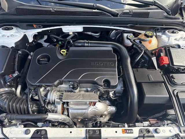 Used 2022 Chevrolet Malibu LT image 14