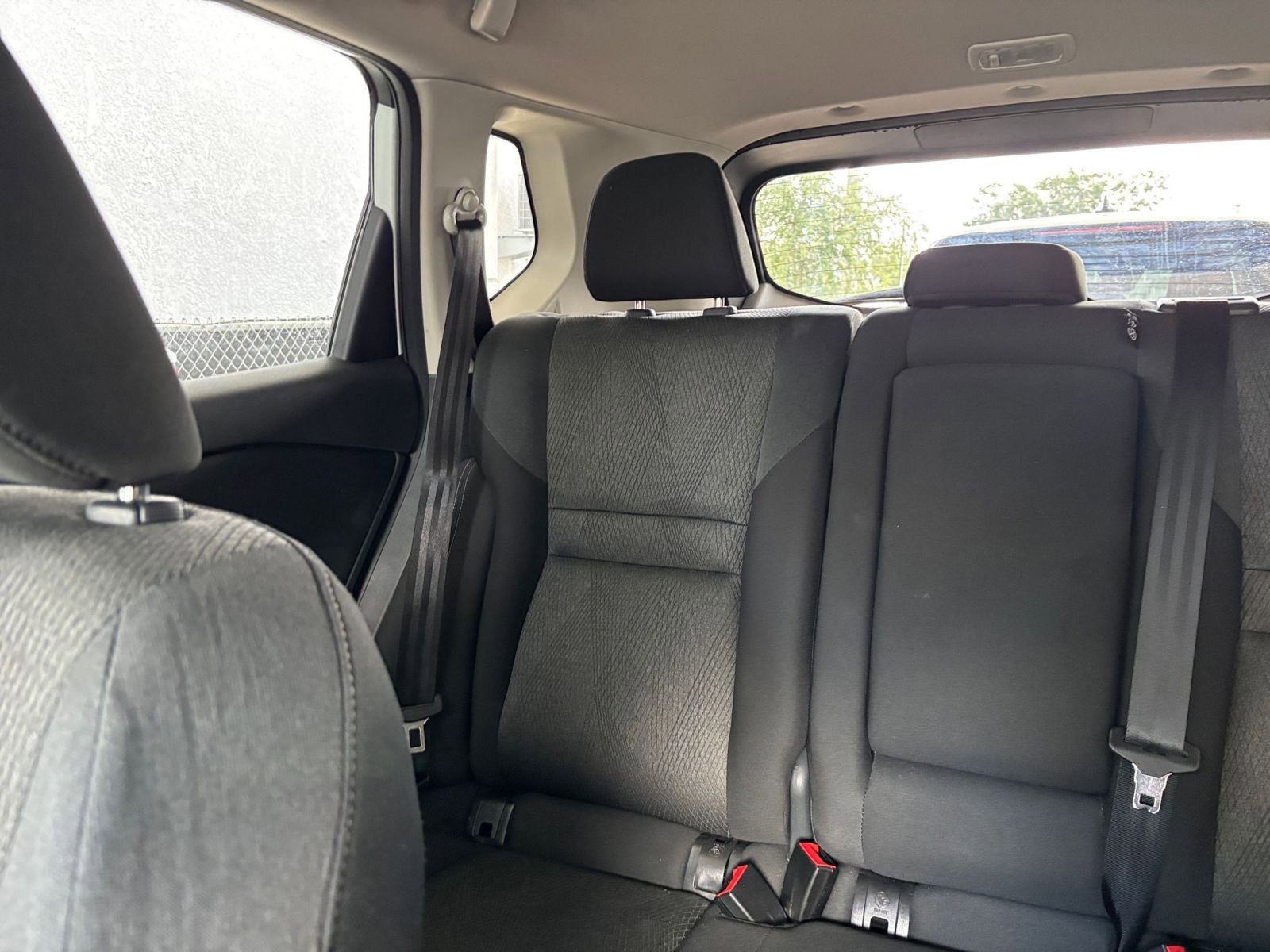 Used 2025 Nissan Rogue SV FWD image 40